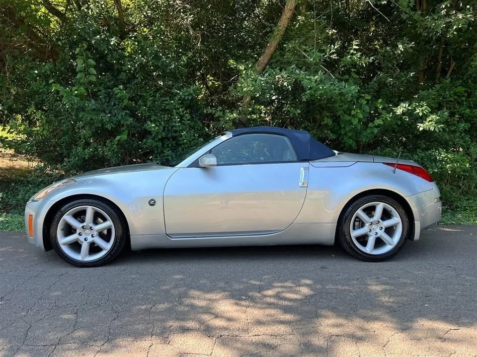 2004 Nissan 350Z 5th Gen - Image 2 of 20