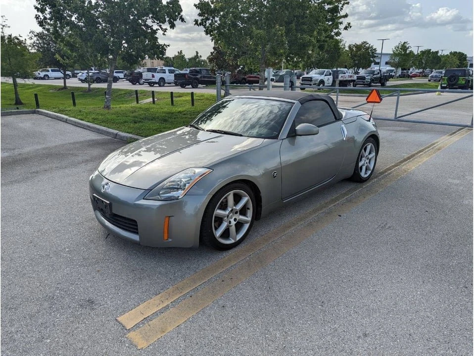 2004 Nissan 350Z 5th Gen - Image 2 of 20