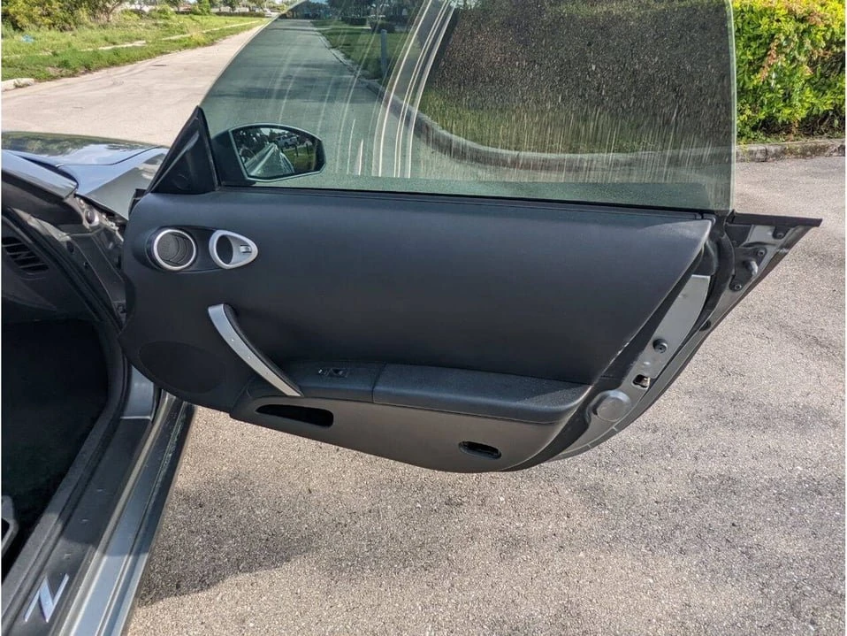 2004 Nissan 350Z 5th Gen - Image 17 of 20