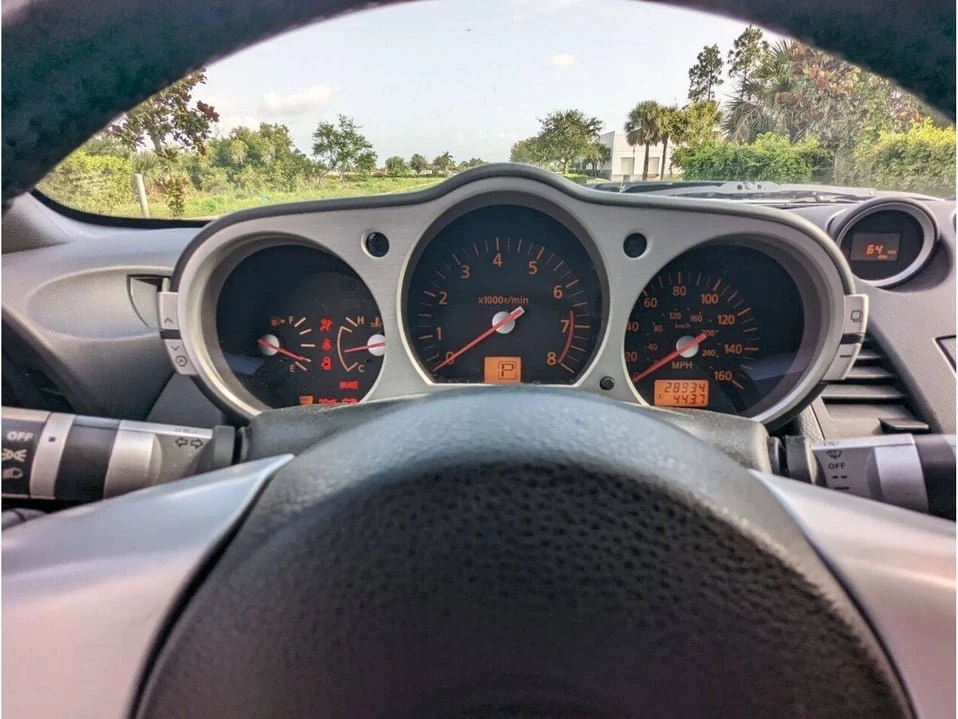 2004 Nissan 350Z 5th Gen - Image 12 of 20