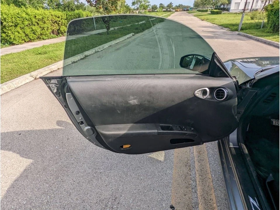 2004 Nissan 350Z 5th Gen - Image 14 of 20