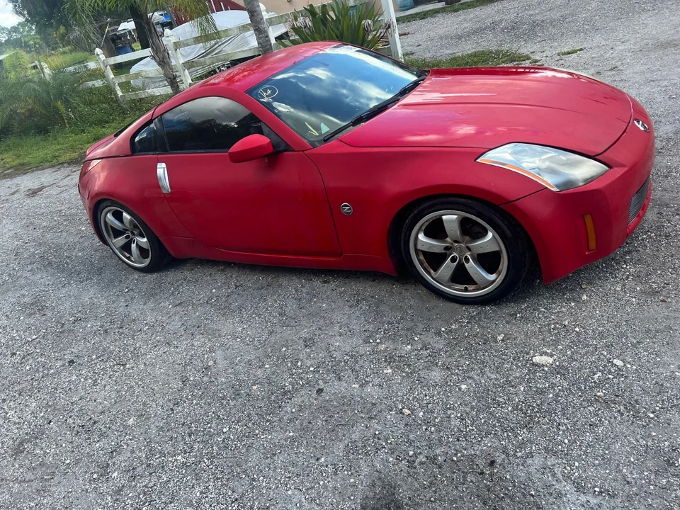 2004 Nissan 350Z 5th Gen - Image 2 of 21