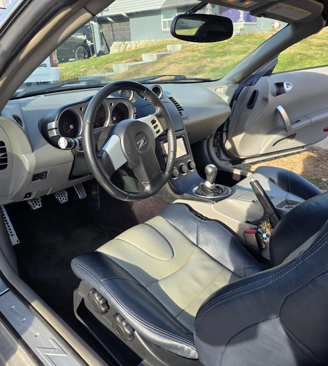 2004 Nissan 350Z 5th Gen - Image 12 of 18
