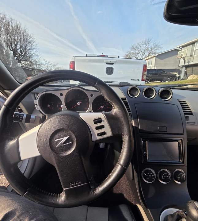 2004 Nissan 350Z 5th Gen - Image 11 of 18