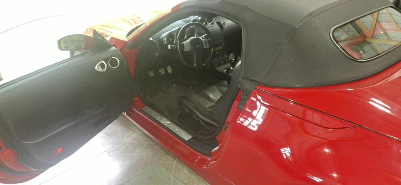 2004 Nissan 350Z 5th Gen - Image 17 of 24