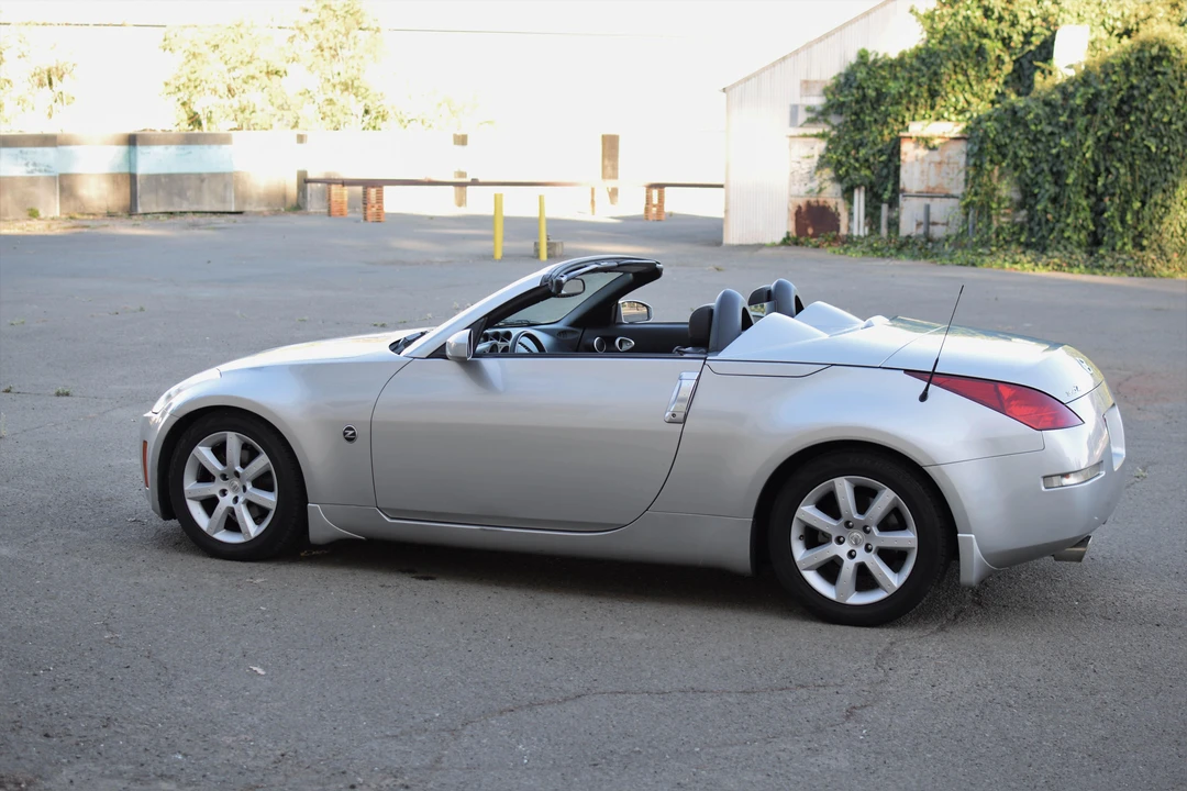 2004 Nissan 350Z 5th Gen - Image 23 of 31