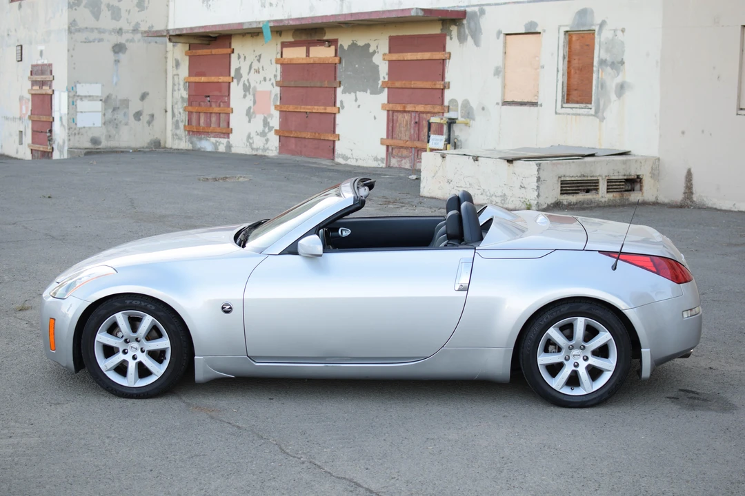2004 Nissan 350Z 5th Gen - Image 18 of 31