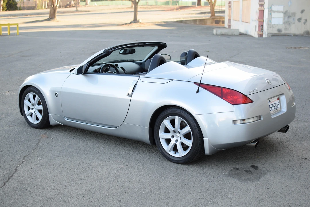 2004 Nissan 350Z 5th Gen - Image 25 of 31