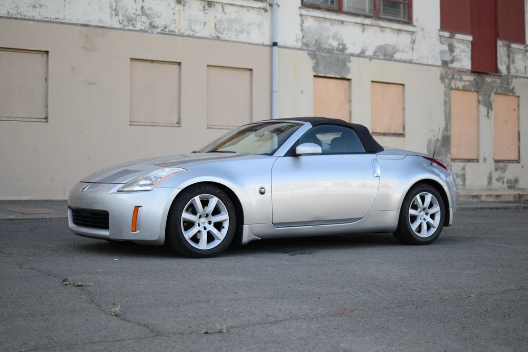2004 Nissan 350Z 5th Gen - Image 16 of 31