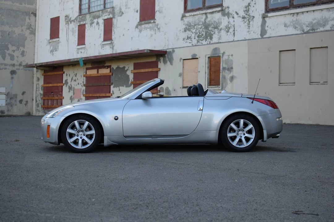 2004 Nissan 350Z 5th Gen - Image 17 of 31