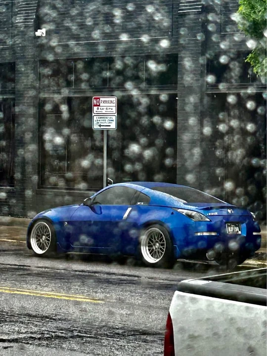 2004 Nissan 350Z 5th Gen - Image 4 of 11