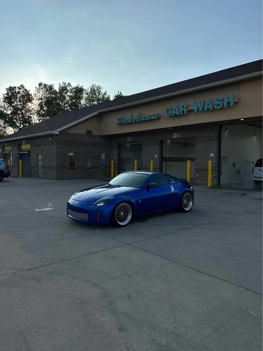 2004 Nissan 350Z 5th Gen - Image 2 of 11