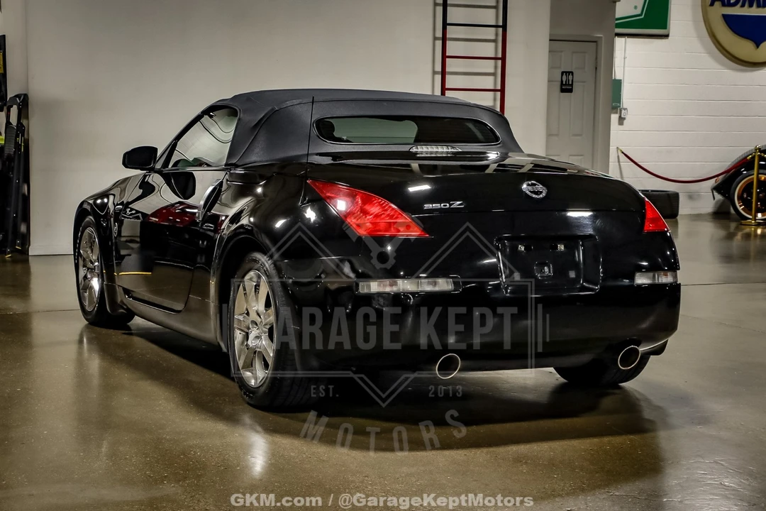 2004 Nissan 350Z 5th Gen - Image 16 of 31