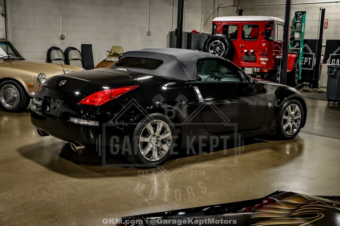 2004 Nissan 350Z 5th Gen - Image 18 of 31