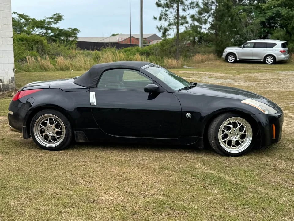 2004 Nissan 350Z 5th Gen - Image 2 of 13