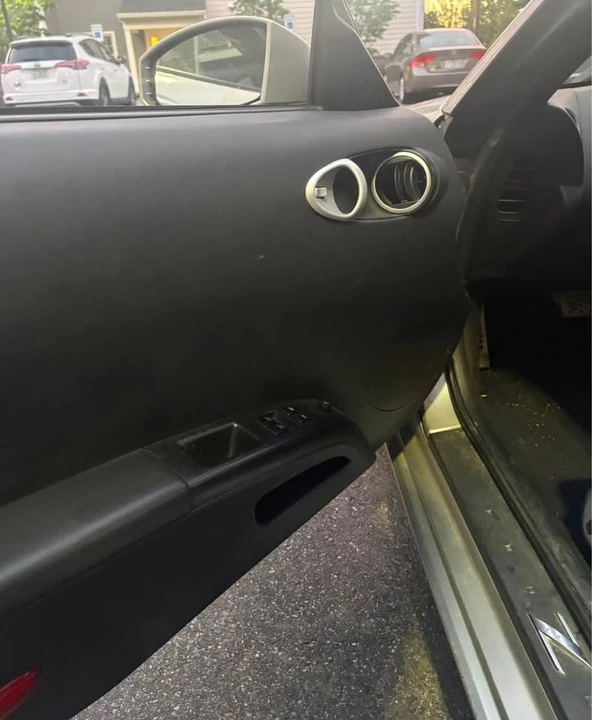 2004 Nissan 350Z 5th Gen - Image 14 of 17