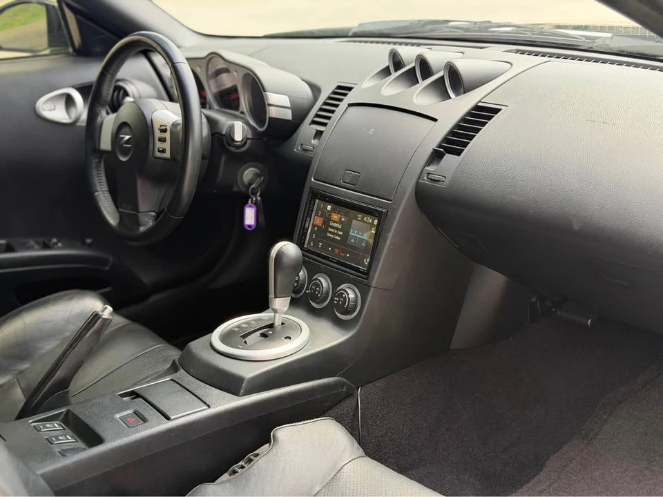 2004 Nissan 350Z 5th Gen - Image 12 of 13