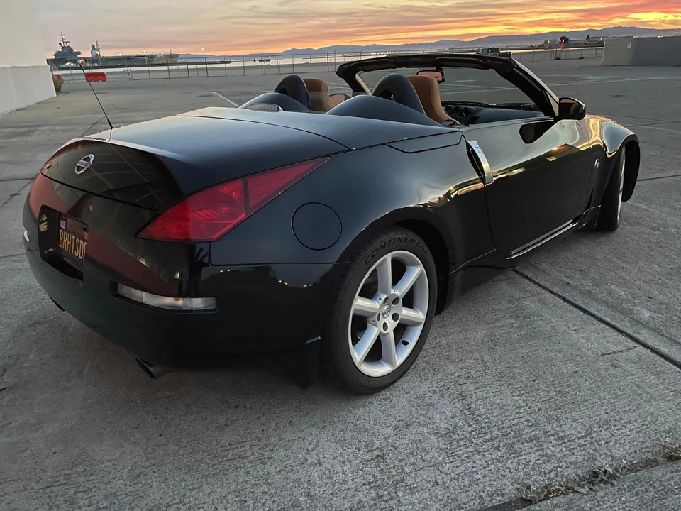 2004 Nissan 350Z 5th Gen - Image 16 of 31