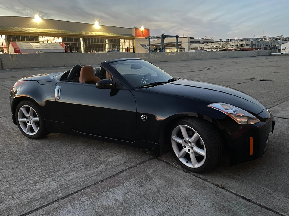 2004 Nissan 350Z 5th Gen - Image 18 of 31