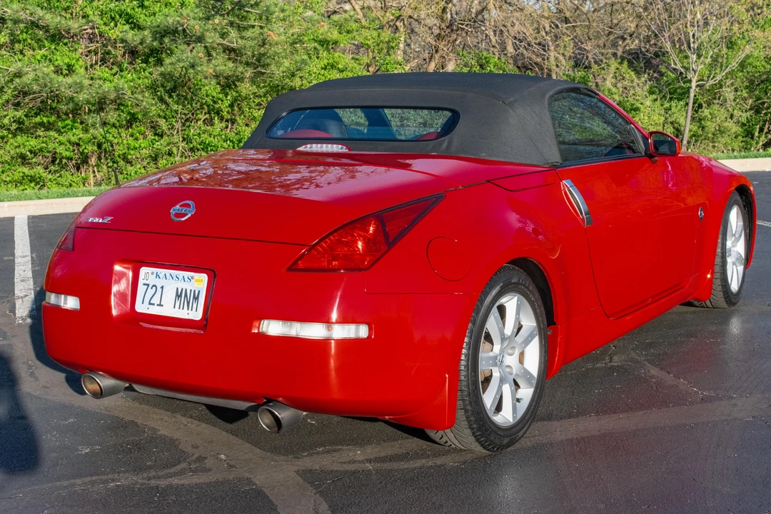 2004 Nissan 350Z 5th Gen - Image 14 of 31
