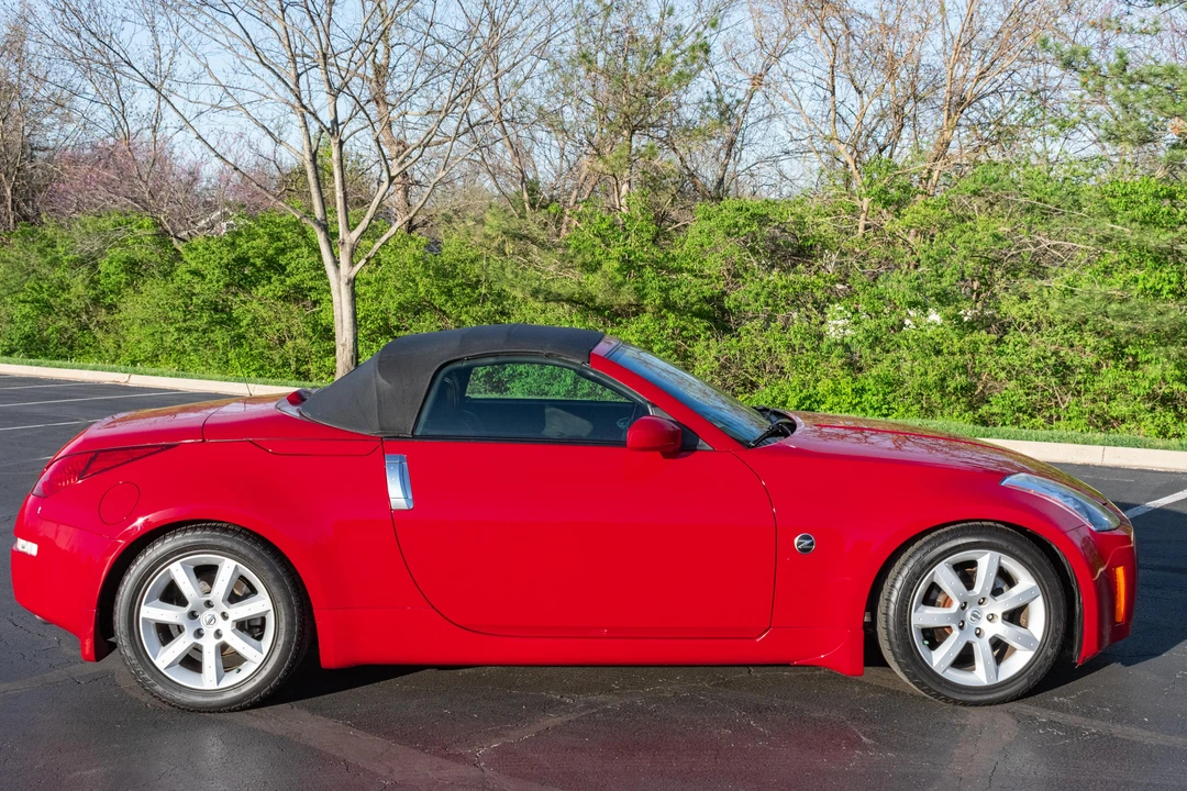 2004 Nissan 350Z 5th Gen - Image 15 of 31