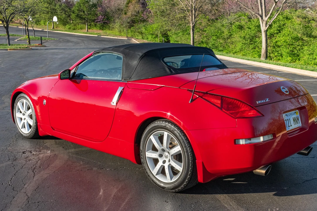 2004 Nissan 350Z 5th Gen - Image 12 of 31