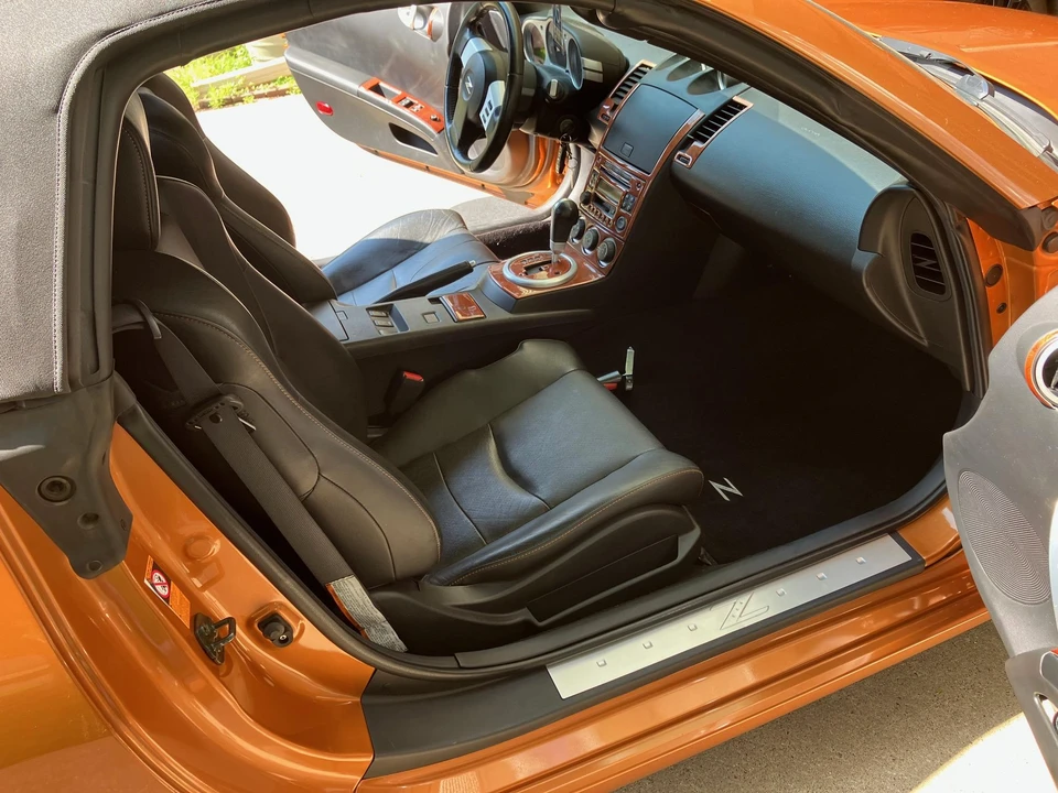 2004 Nissan Z - Image 27 of 31