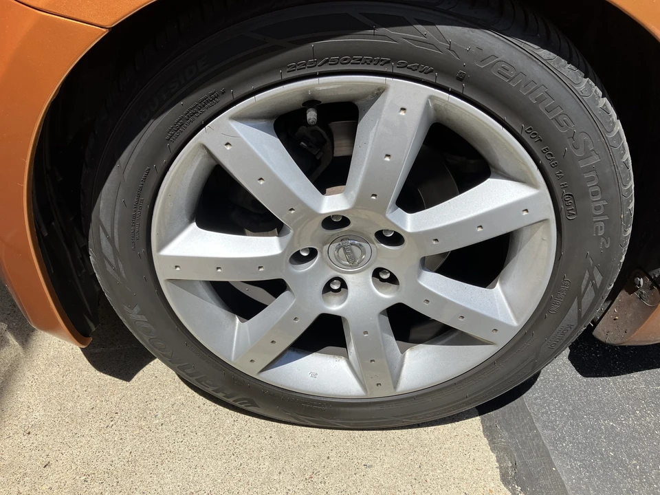 2004 Nissan Z - Image 21 of 31