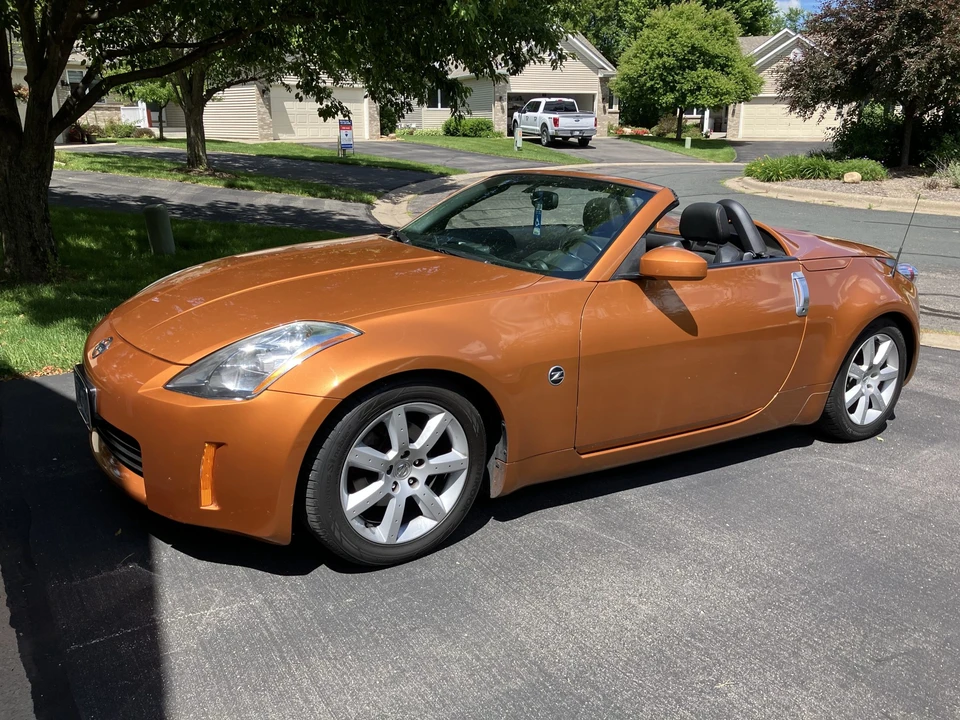 2004 Nissan Z - Image 2 of 31