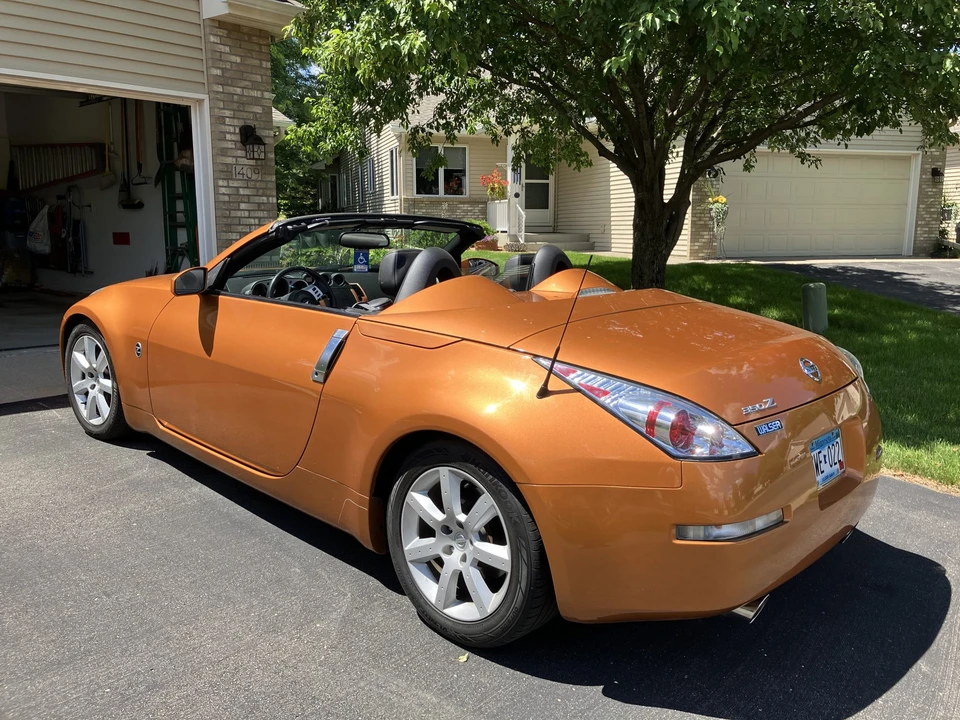 2004 Nissan Z - Image 3 of 31