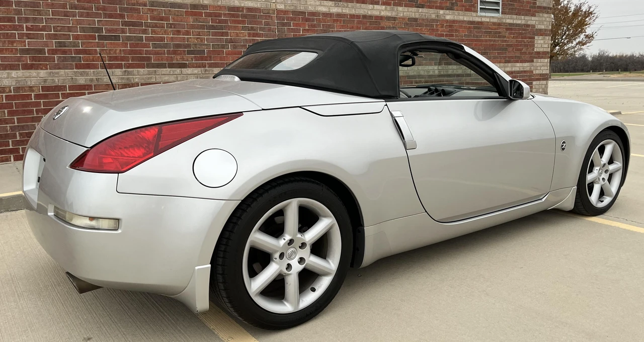 2004 Nissan 350Z 5th Gen - Image 23 of 31