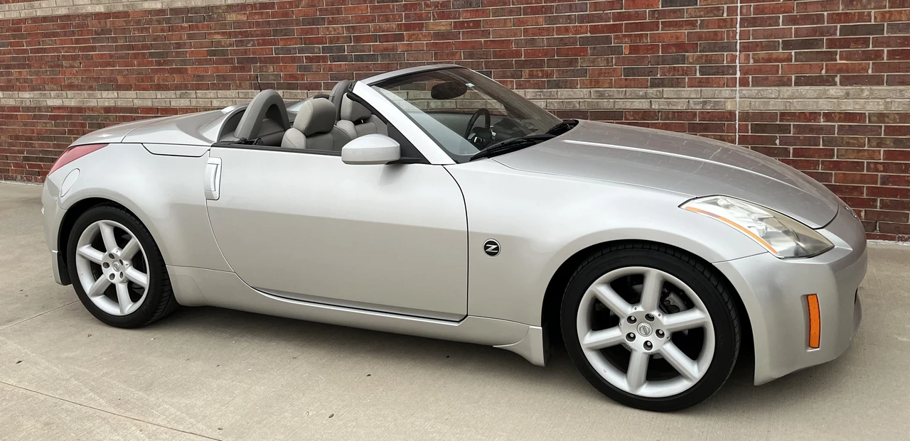 2004 Nissan 350Z 5th Gen - Image 12 of 31