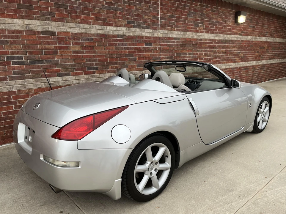 2004 Nissan 350Z 5th Gen - Image 9 of 31