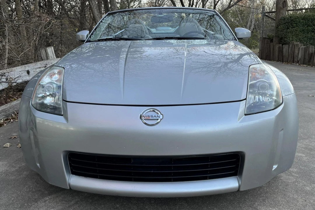 2004 Nissan 350Z 5th Gen - Image 2 of 31