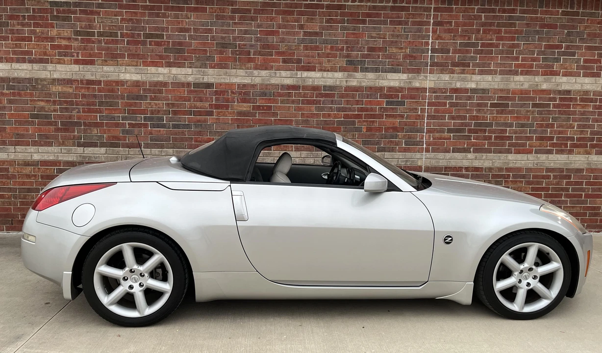 2004 Nissan 350Z 5th Gen - Image 24 of 31