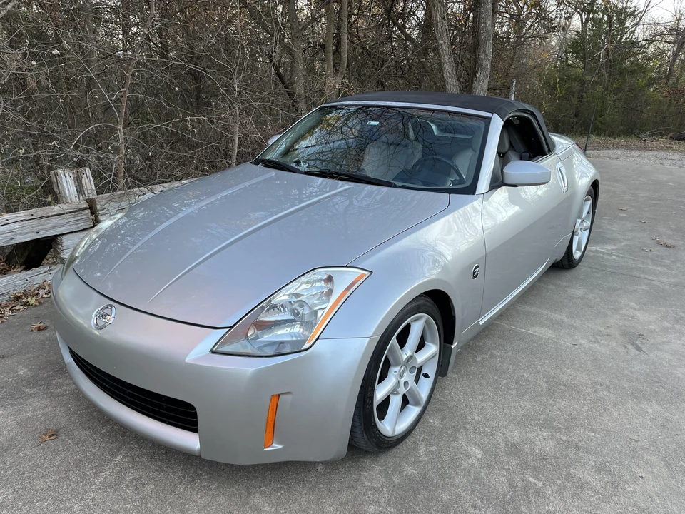 2004 Nissan 350Z 5th Gen - Image 16 of 31