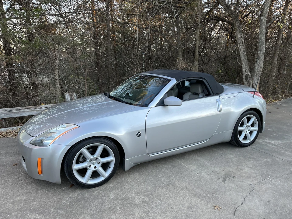 2004 Nissan 350Z 5th Gen - Image 17 of 31