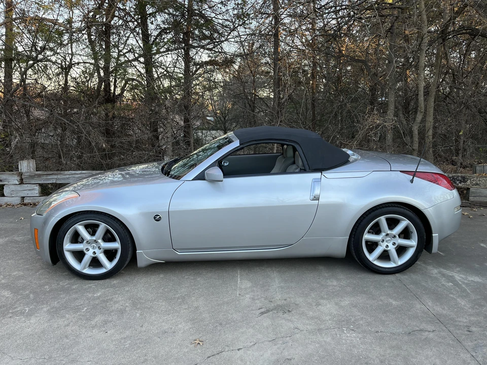 2004 Nissan 350Z 5th Gen - Image 18 of 31