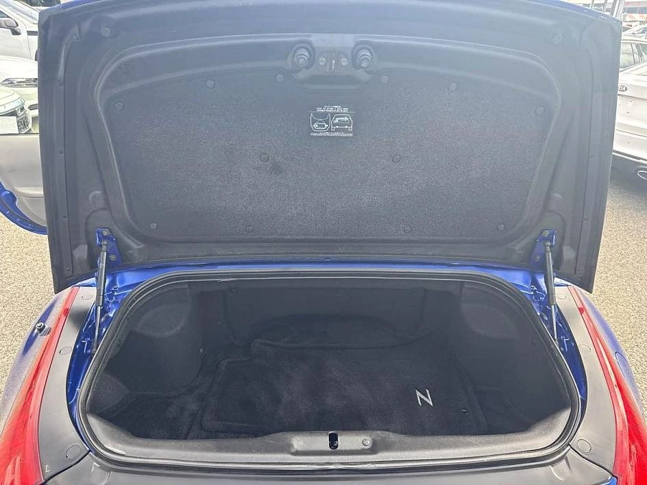 2004 Nissan 350Z 5th Gen - Image 16 of 17