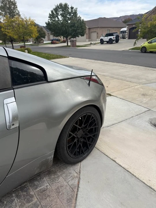2004 Nissan 350Z 5th Gen - Image 2 of 10