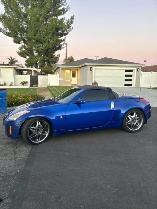 2004 Nissan 350Z 5th Gen - Image 9 of 13
