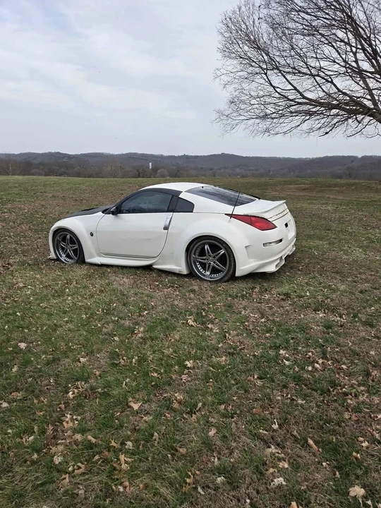 2004 Nissan 350Z 5th Gen - Image 4 of 5