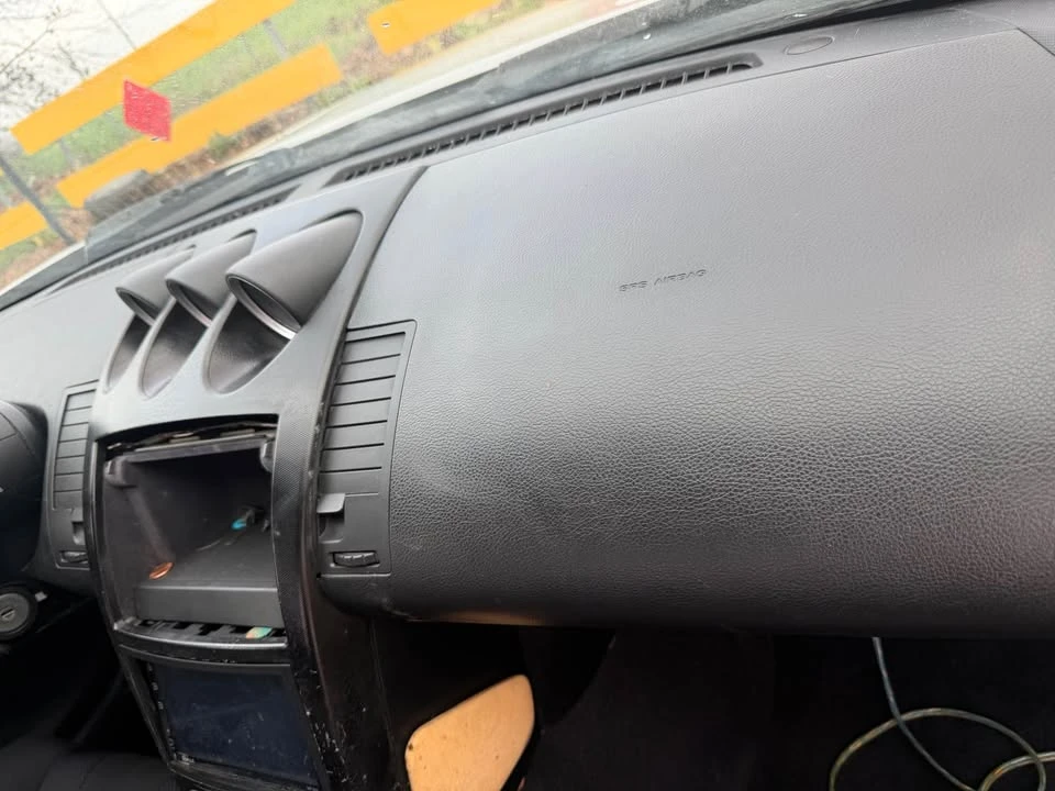2004 Nissan 350Z 5th Gen - Image 4 of 11