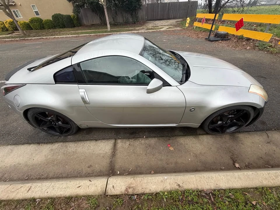 2004 Nissan 350Z 5th Gen - Image 10 of 11