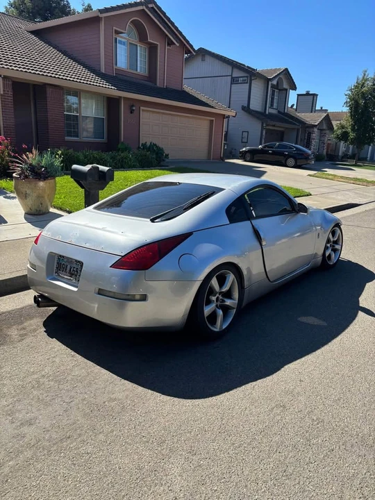 2004 Nissan 350Z 5th Gen - Image 2 of 7