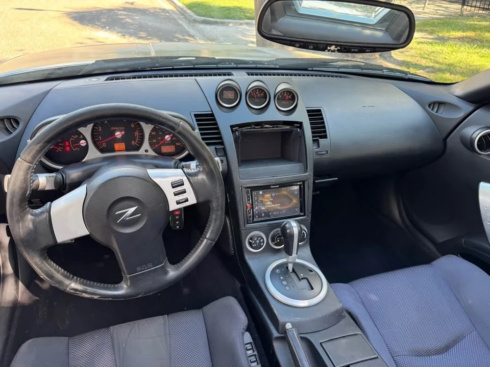 2004 Nissan 350Z 5th Gen - Image 8 of 13
