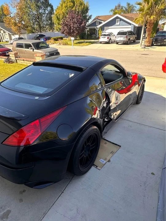 2004 Nissan 350Z 5th Gen - Image 2 of 14