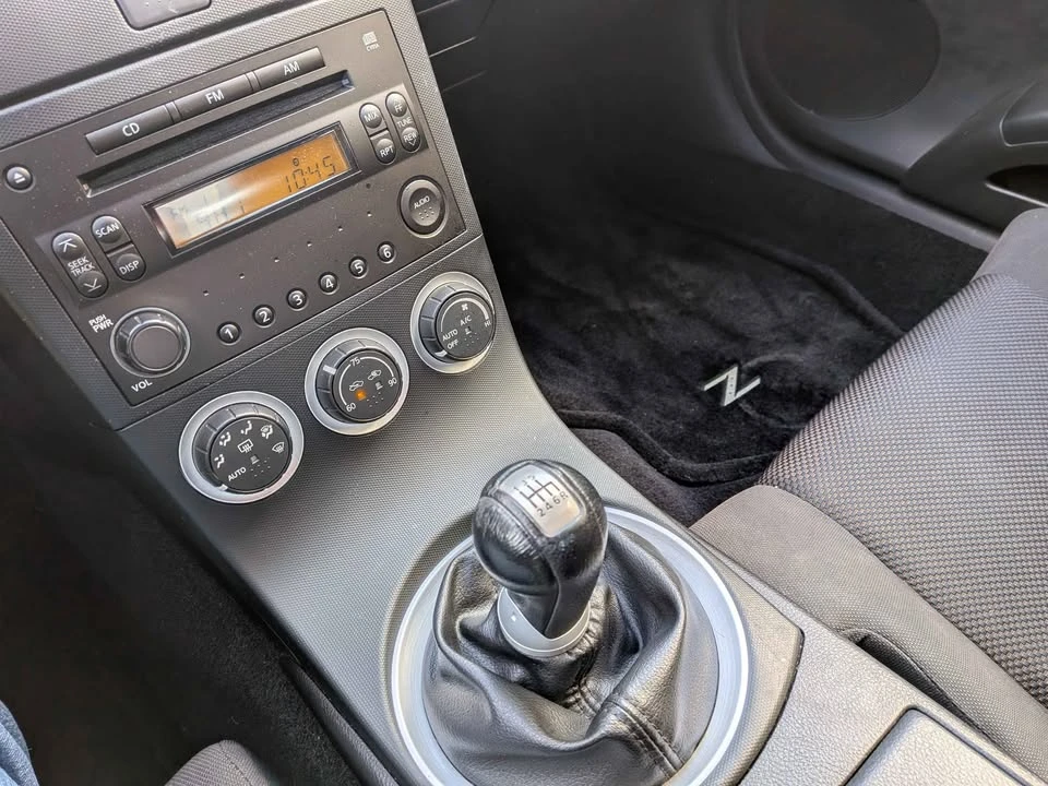 2004 Nissan 350Z 5th Gen - Image 15 of 20