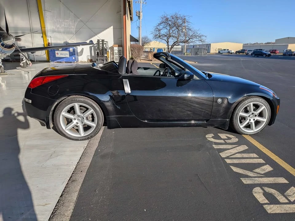 2004 Nissan 350Z 5th Gen - Image 2 of 20
