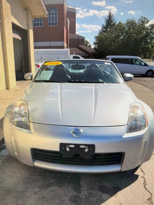 2004 Nissan 350Z 5th Gen - Image 2 of 9